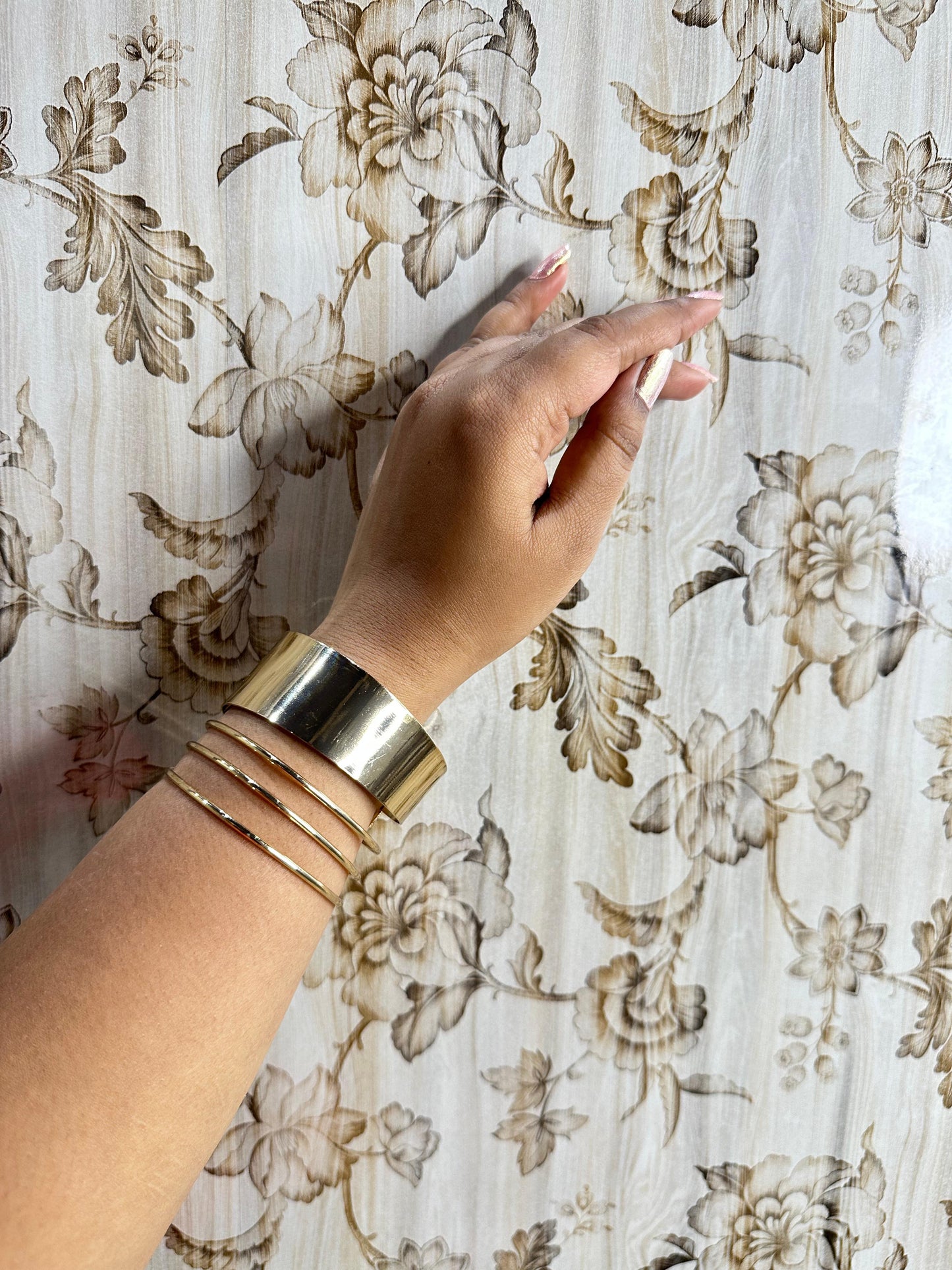 Elegant Spiral Gold Cuff Bracelet