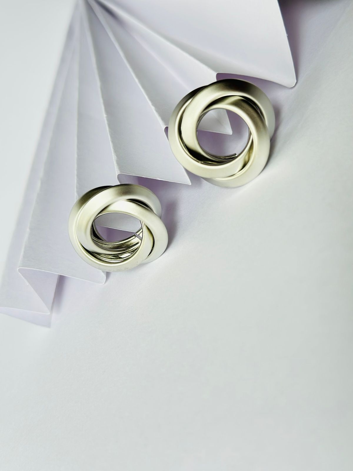 Minimalist Interlocking Knot Earrings – Silver-Tone Modern Design